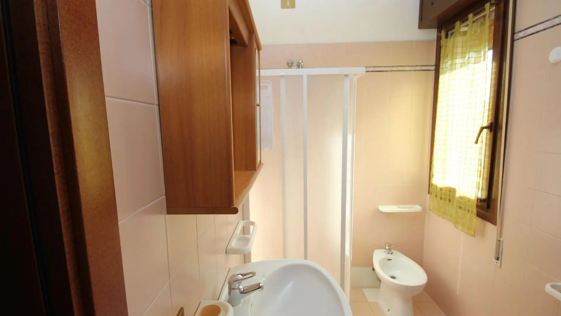 Flat 150M From The Beach And Centre Of Rosolina 罗索利纳马雷 0*,